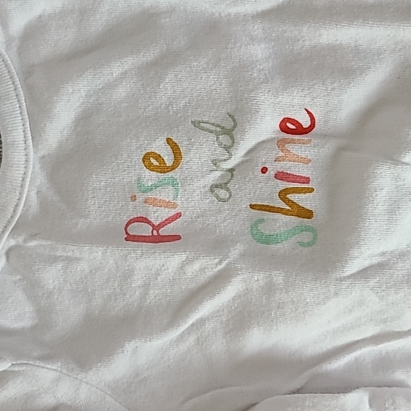 (4) Bodysuits 3-6m - Picture 4 of 9